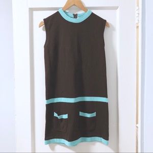Vintage Mod Shift Dress w/ lil pockets